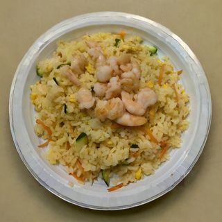 Riso saltato con gamberi