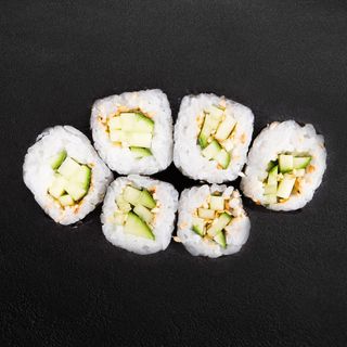 Рол з огірком (120г)