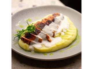 Курячий стейк сувід  з картопляним пюре (160/200/25г)