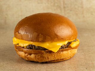 Велетень чізбургер 