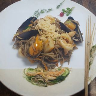 100 Kaisen yaki soba