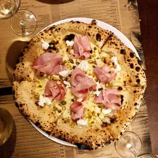 Pizza Mortadella e Pistacchi