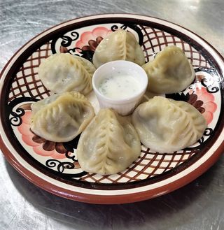 Манты с мясом и тыквой