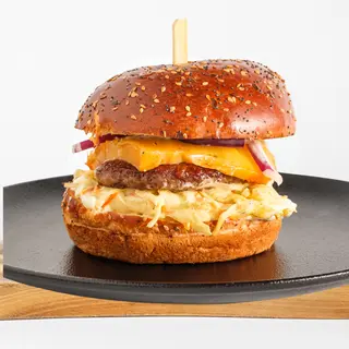 Cheeseburger s pohanim sirom