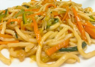 154 Yaki udon di verdure