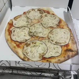 Pizza romana con melanzane