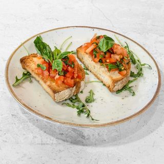 Bruschetta pomodoro e basilico