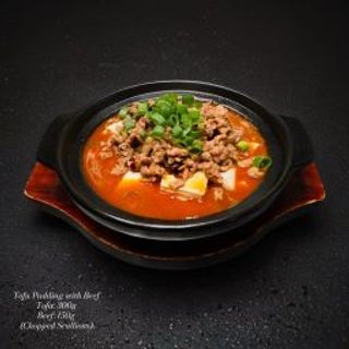 Vită cu tofu 豆花牛肉