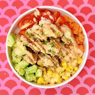 Poke pollo croccante