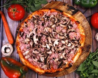 Пица Капричоза