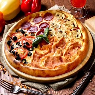 Pizza Quattro stagioni mica