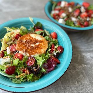 Amanida De Formatge De Cabra