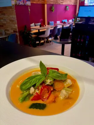 Green Curry + Coca-Cola Zero/Coca-Cola 0,5l