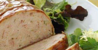 Polpettone allo speck e insalatina