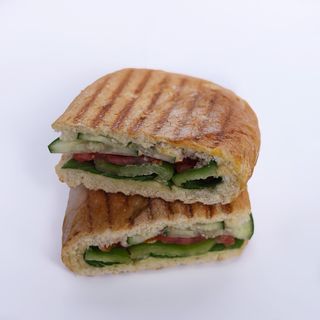 Բանջարեղենով սենդվիչ