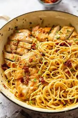 Spaghetti with Dry Boneless Chicken/Beef