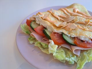 Crêpes roll prosciutto