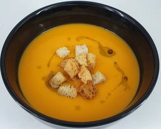 Supa crema de legume cu crutoane