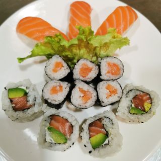 47. Sushi box 2 - 13 pezzi