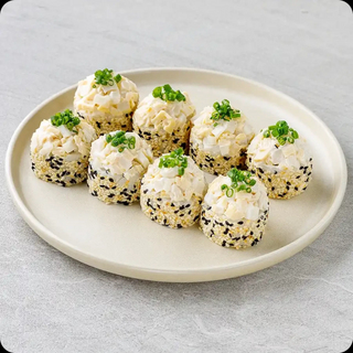 Рол з кальмаром 