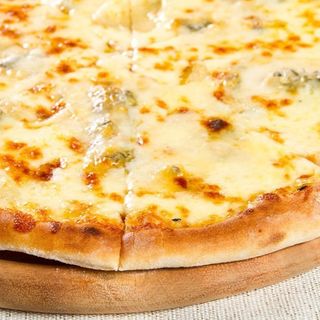 Pizza quattro formaggi