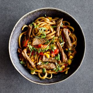 Локшина удон з яловичиною (260г)