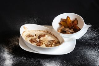 Vješalica u kajmaku