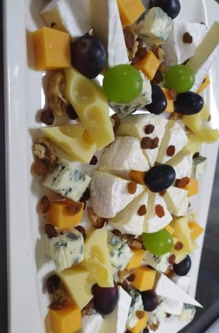 Platou brânzeturi (4 persoane)