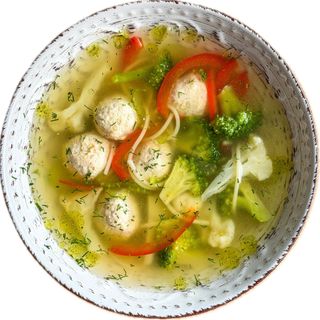 Овочевий суп з песто та фрикадельками (400г)