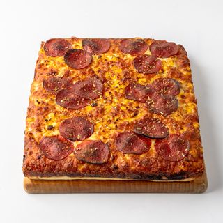 Pizza Pola Detroit