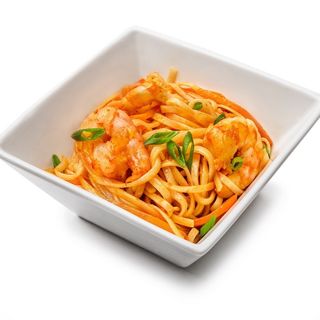 Wok лапша с креветками в сладко-устричном соусе