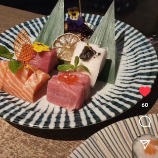 65 Sashimi Mix (20 Uds.)