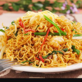 36.Ramen saltato frutti di mare