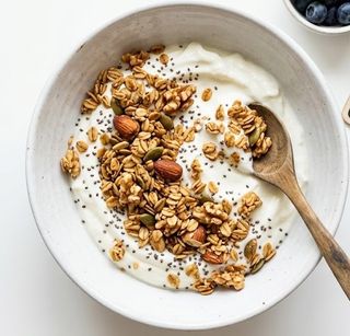 Yogurt Griego Y Granola