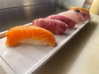 Nigiri salmone