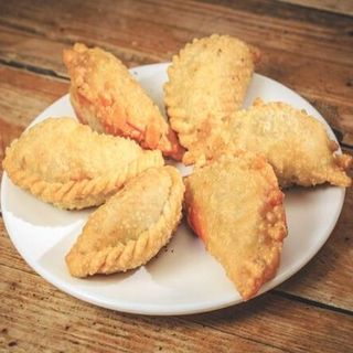 media docena de empanada