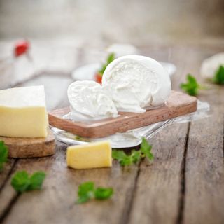 Mozzarella di bufala intera