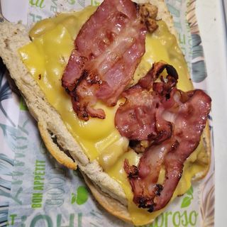 Pepito Pollo, bacón y queso 30cm