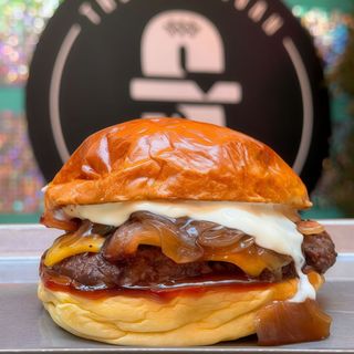 Supreme (Edición limitada)