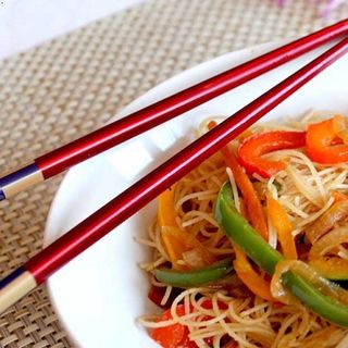 fideos fritos con verdura 