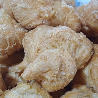 Zeppola alla crema e fragoline