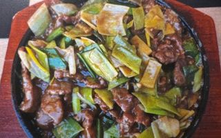 93. Ternera Con Cebolla Y Jengibre