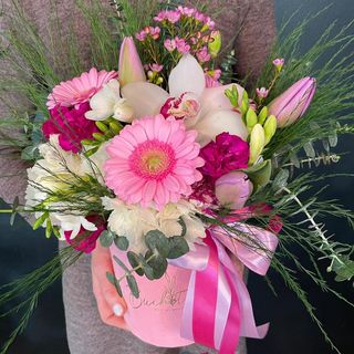 Mix flori de sezon in cutie