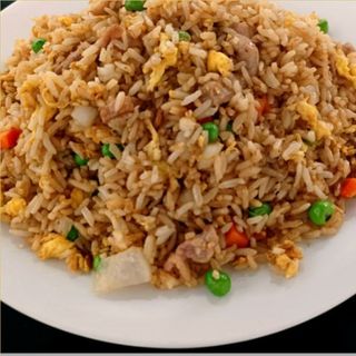 108 - Riso con Pollo / Rice with chicken / 鸡肉炒饭