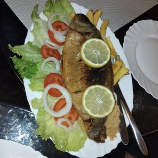 Prato Dona Chaguinha