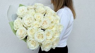 Bukiet White Rose, rozmiar L, 25 białych róż