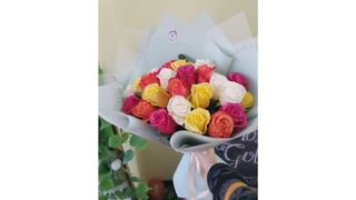 25 Mix Roses Bouquet