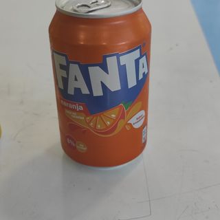Fanta Naranja lata 330ml.