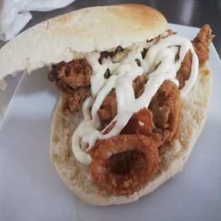 Mollete  Calamares Fritos