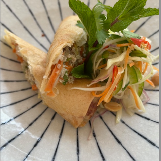 Rollo de primavera, enrollado a mano  / hand rolled springroll 